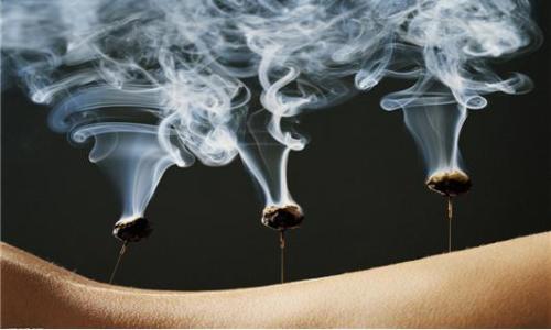 艾灸的消炎效果堪比消炎藥物，卻沒(méi)有任何副作用!